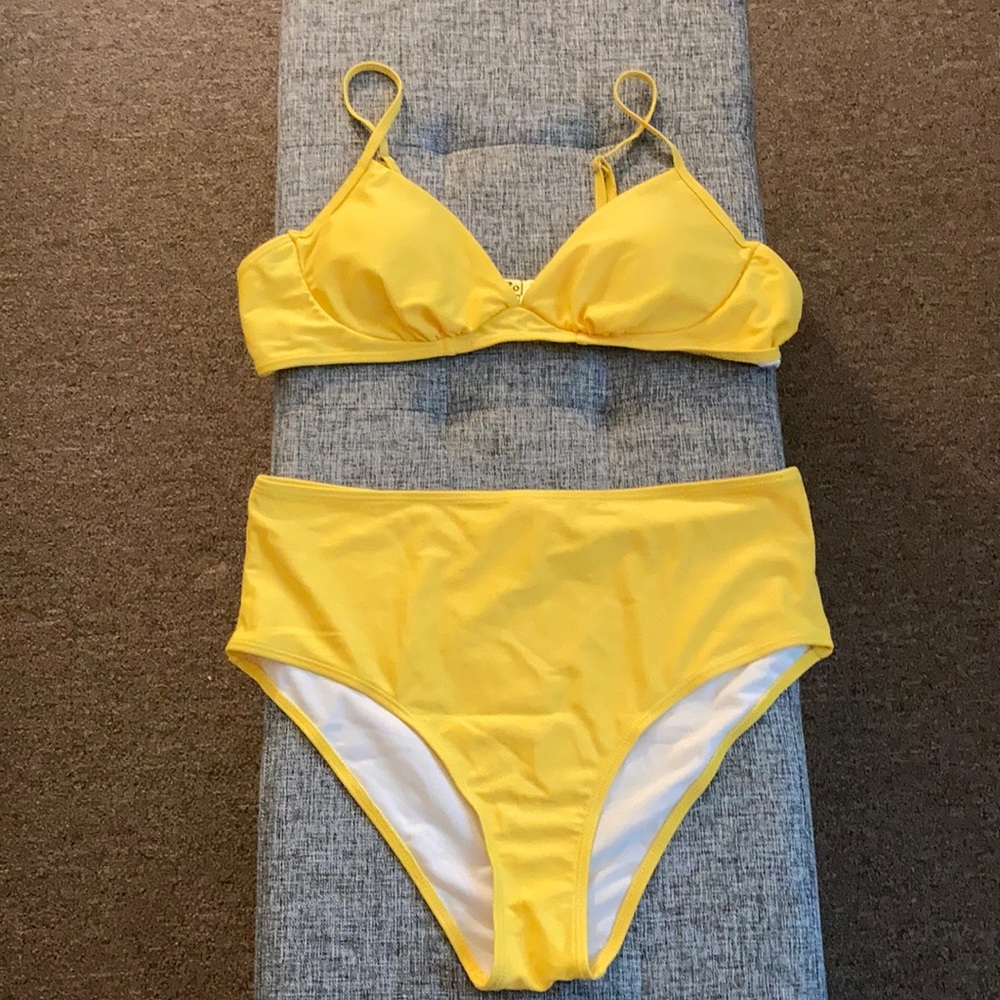 Yellow bikini 1X